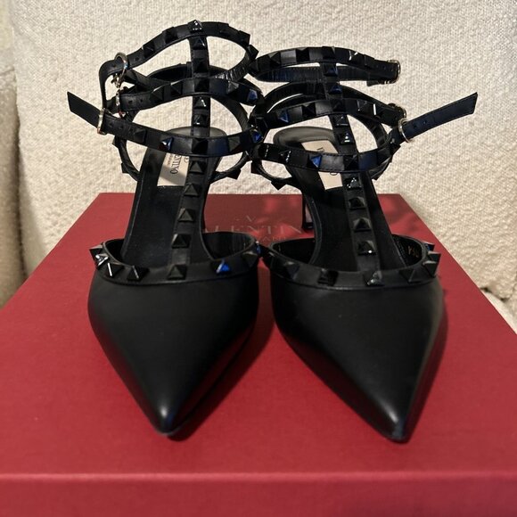 Valentino Garavani Women's Black Rockstud Cage Pointed Toe Pumps - Picture 13 of 13